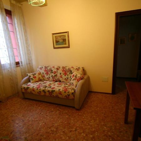 אימולה Locanda Donna Laura מראה חיצוני תמונה