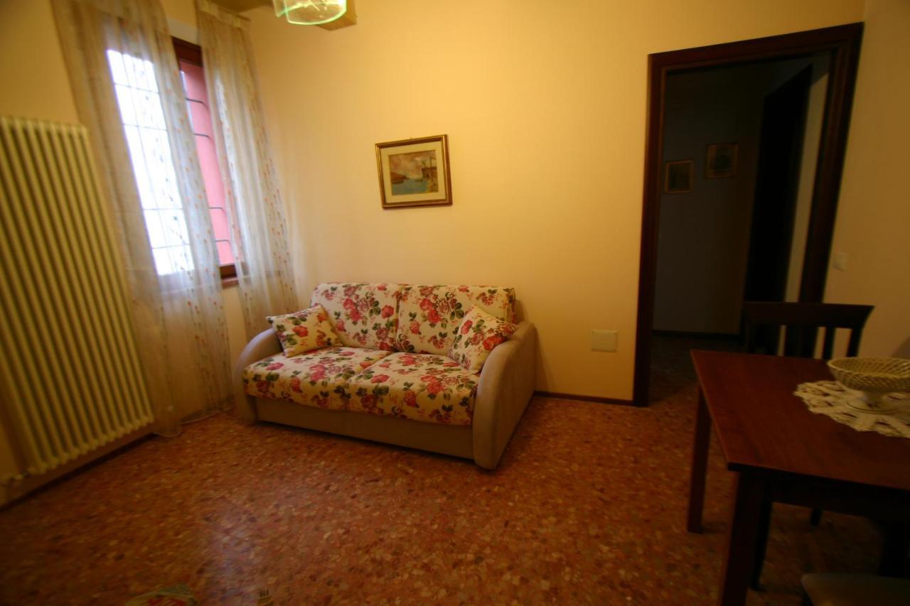 אימולה Locanda Donna Laura מראה חיצוני תמונה