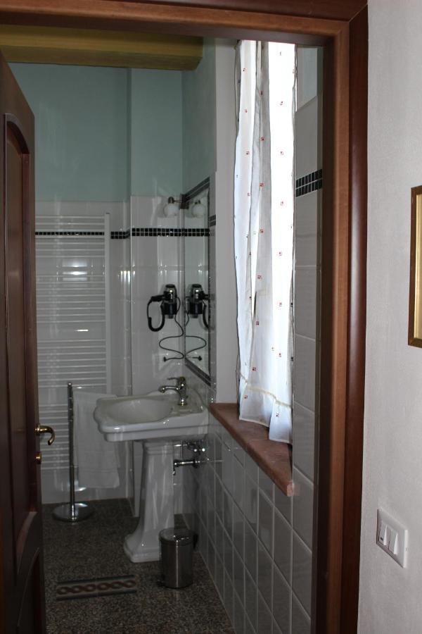 אימולה Locanda Donna Laura מראה חיצוני תמונה
