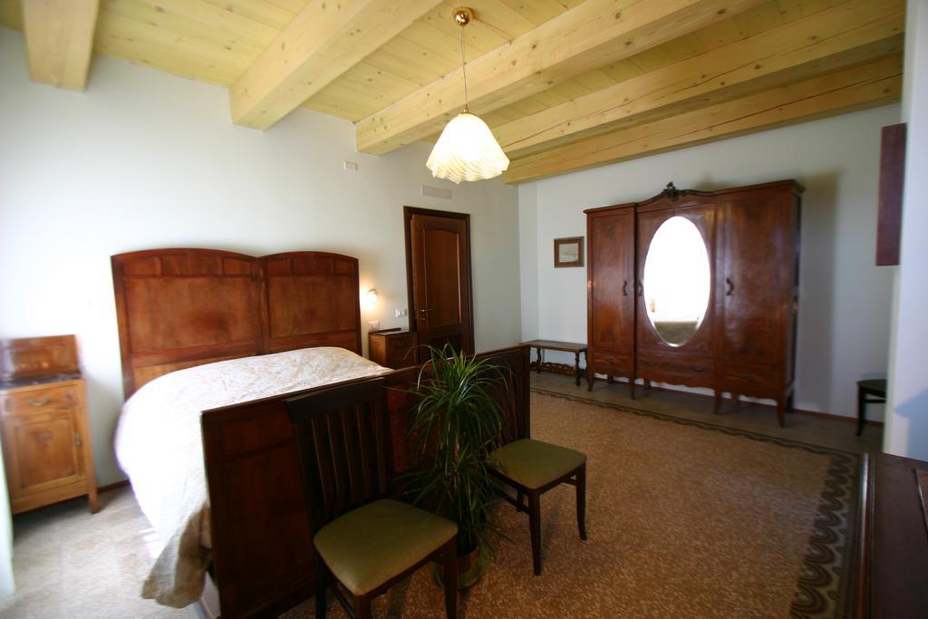 אימולה Locanda Donna Laura חדר תמונה