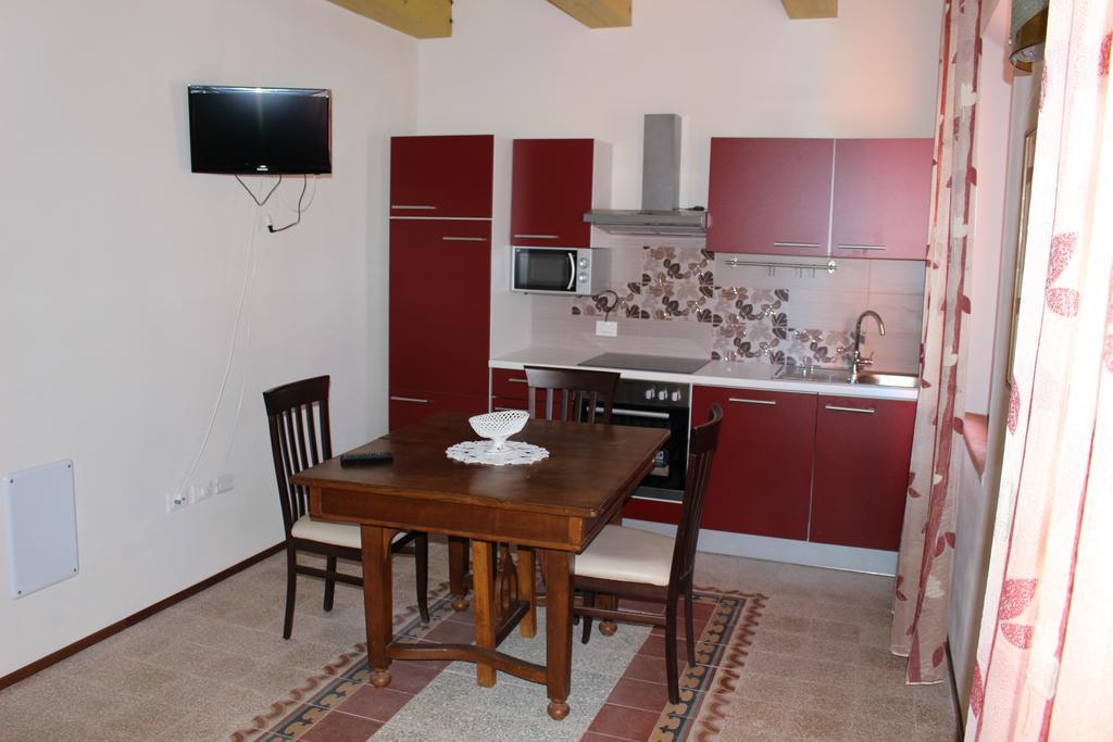 אימולה Locanda Donna Laura חדר תמונה